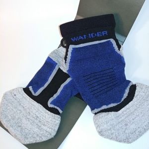 3 pack of Wander Elite no-show socks